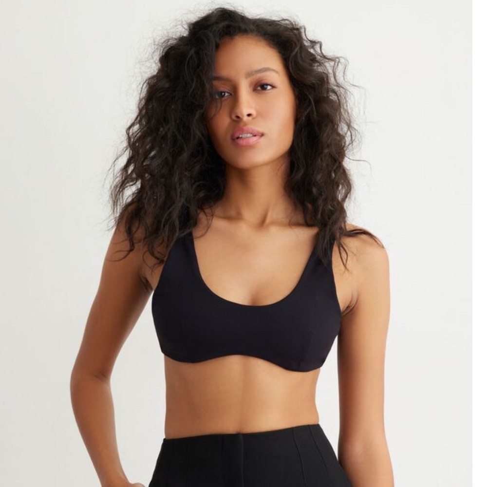 DYNAMITE Sculpt Bra Top Black